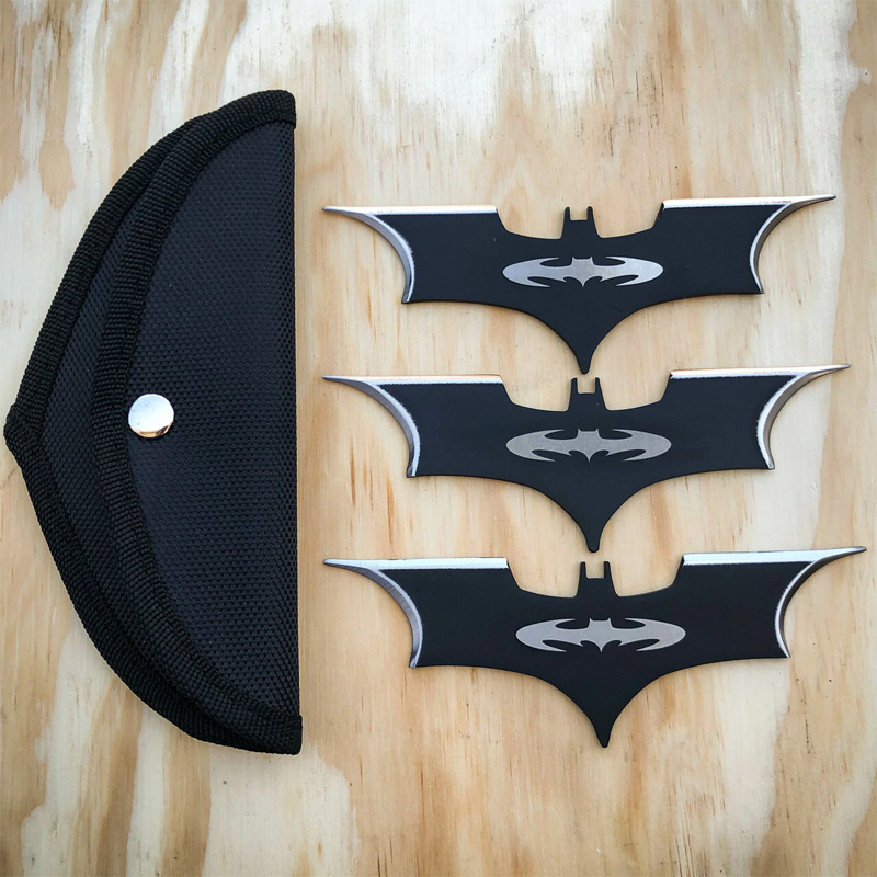 Batman Throwing Knives and Throwing Stars Throw Ninja Star